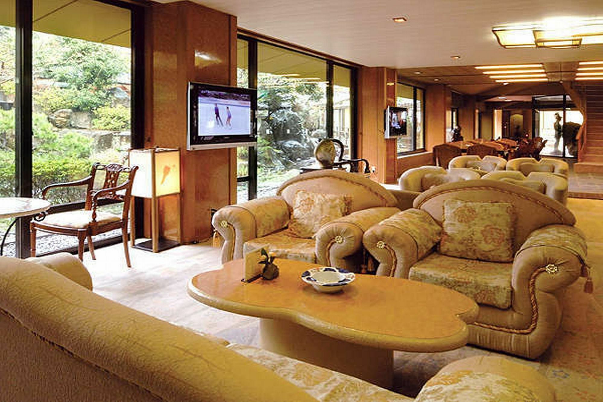 Yuraku Hotel Awara Extérieur photo